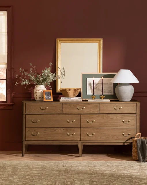 Alessandra Dresser