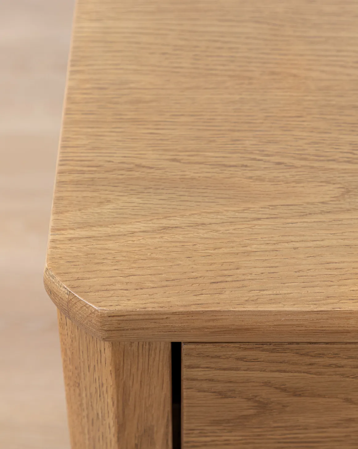 Alessandra Nightstand