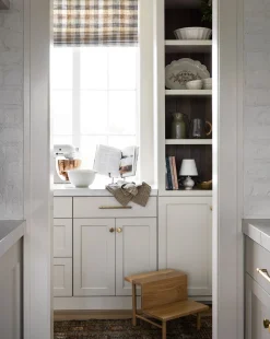 Evelin Step Stool