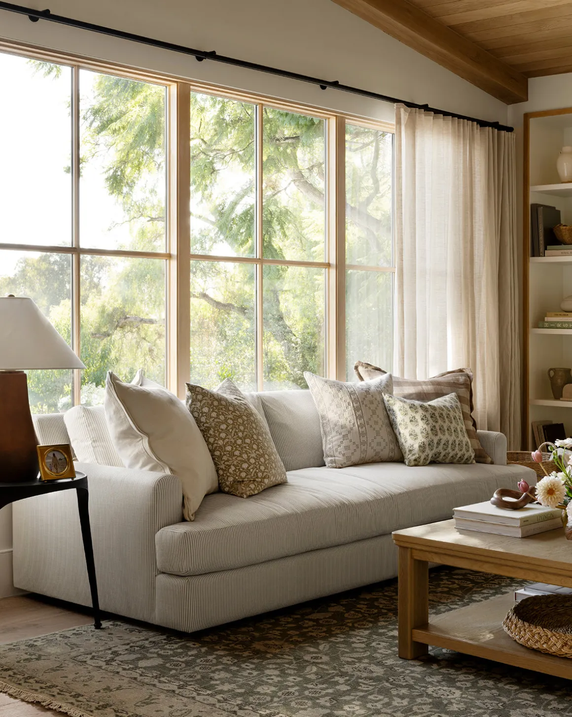 Winthrop Sofa 90"